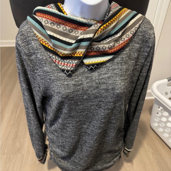 Twisted Cable Knit Plaid Print Hooded
Sweater Button Ruched Neck
Sweater. XL NWT - Picture 6 of 9